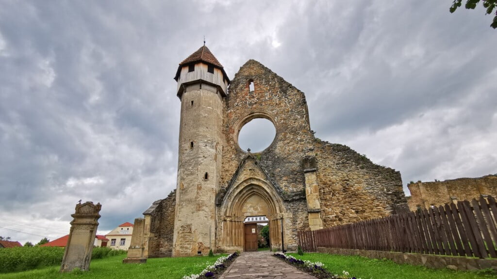 Mânăstirea Cârța, exterior
