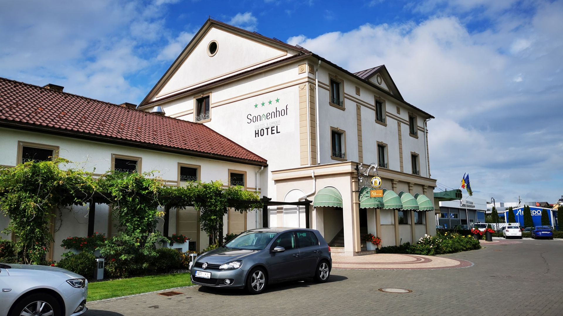 Hotel Sonnenhof, Suceava - exterior și parcare