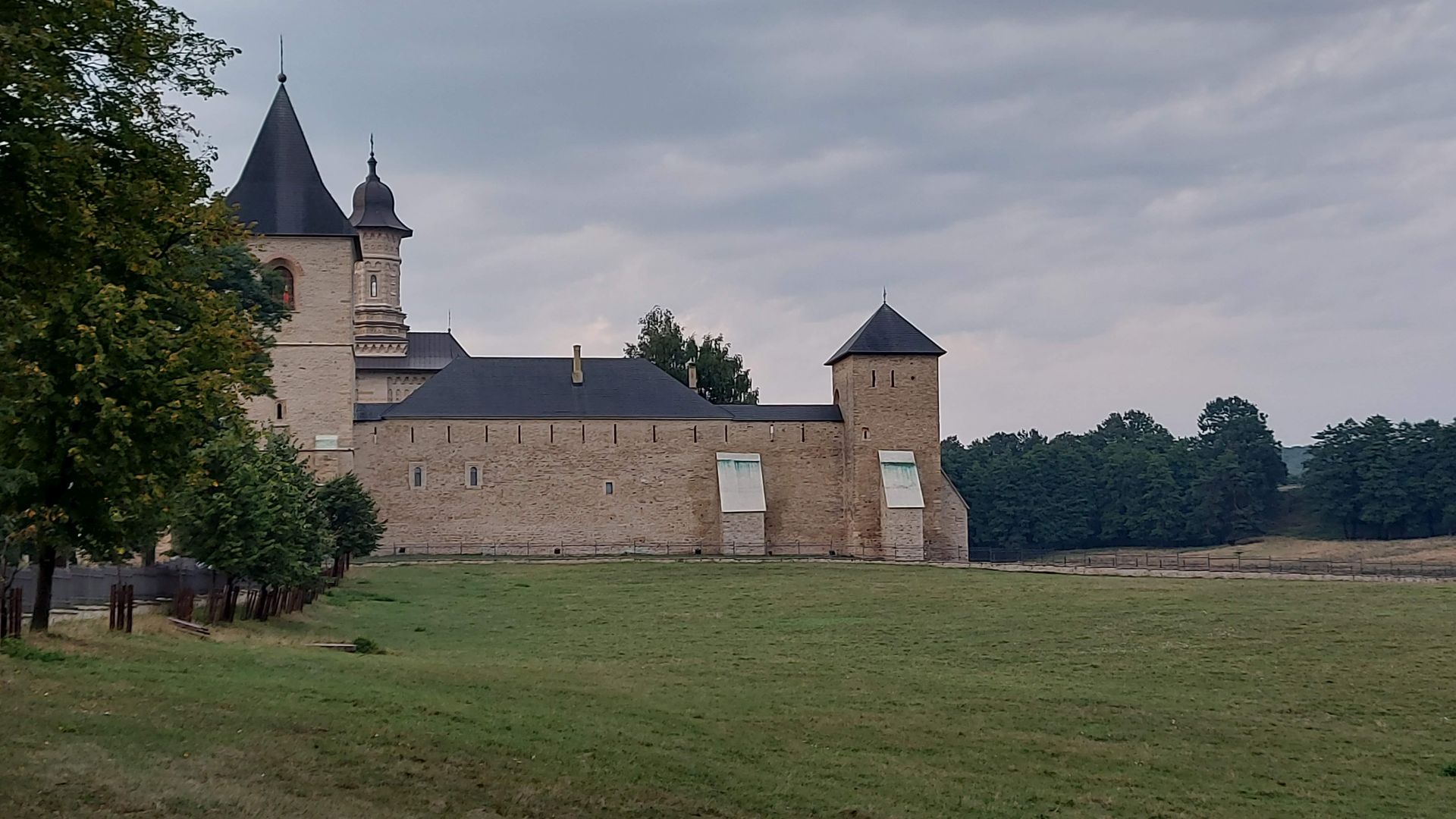 Mânăstirea Dragomirna - exterior