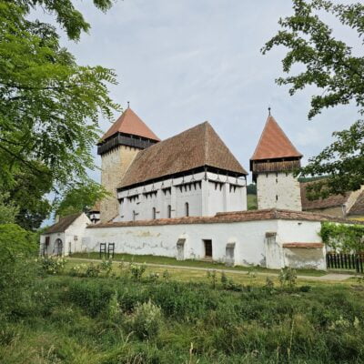 Biserica fortificată din Stejărișu - exterior