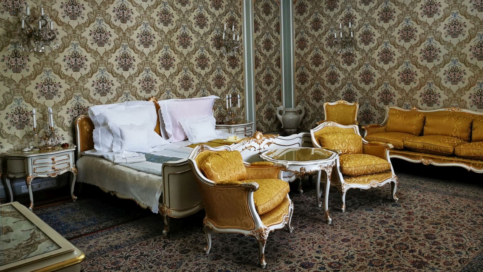 Casa Ceaușescu - master bedroom :)