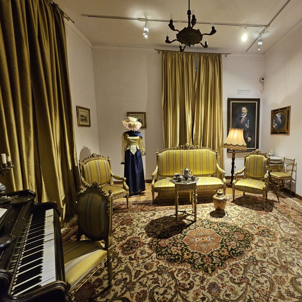 Muzeul orașului Sinaia - interior